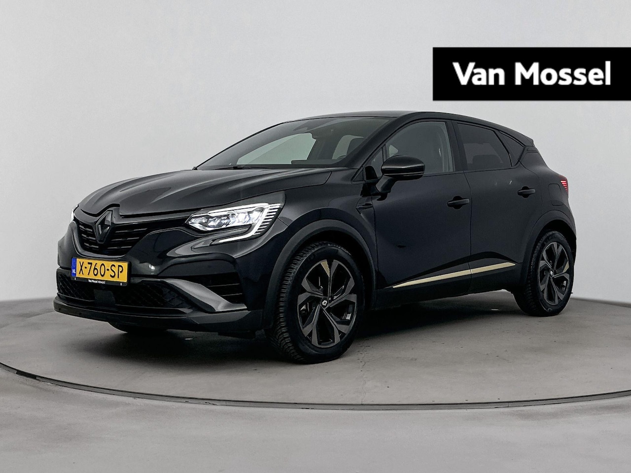 Renault Captur - 1.6 E-Tech Plug-In Hybrid E-Tech Engineered 160PK | Automaat | All Season Banden | Adaptie - AutoWereld.nl