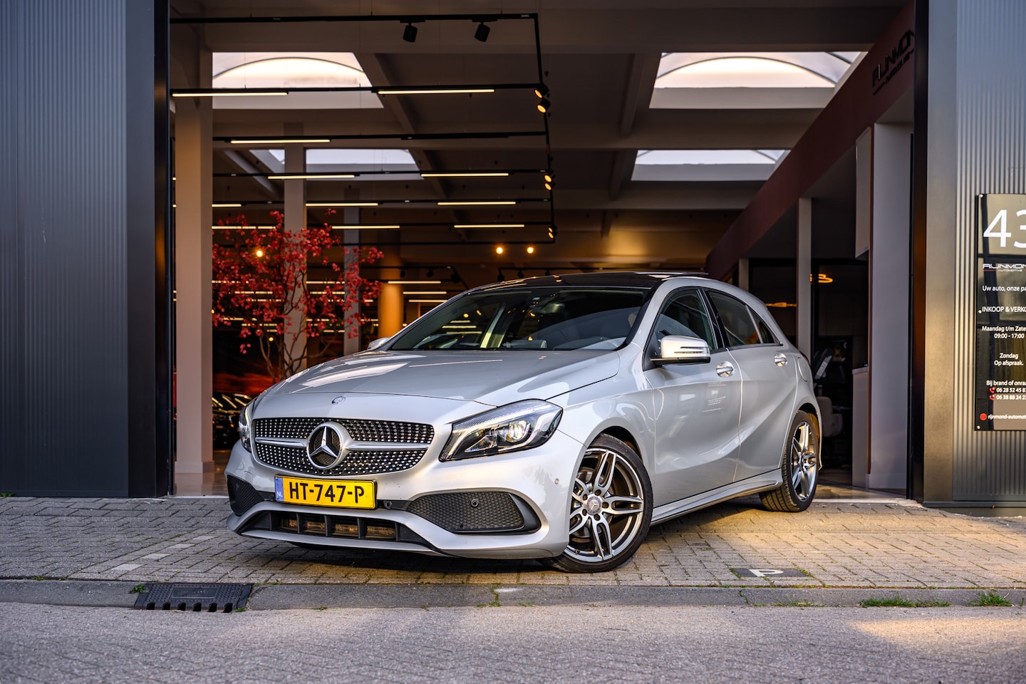 Mercedes-Benz A-klasse - 180 AMG |Pano|Navi|Led|Carplay| - AutoWereld.nl
