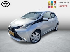 Toyota Aygo - 1.0 VVT-i x-play All seasonbanden