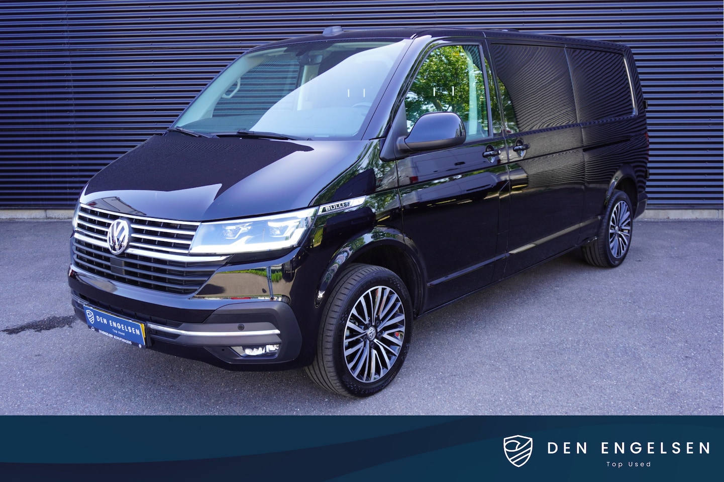Volkswagen Transporter - 199pk Automaat Bulli 2H1 Apple Carplay Camera Navigatie 2x Schuifdeur LED Trekkhaak Stoelv - AutoWereld.nl