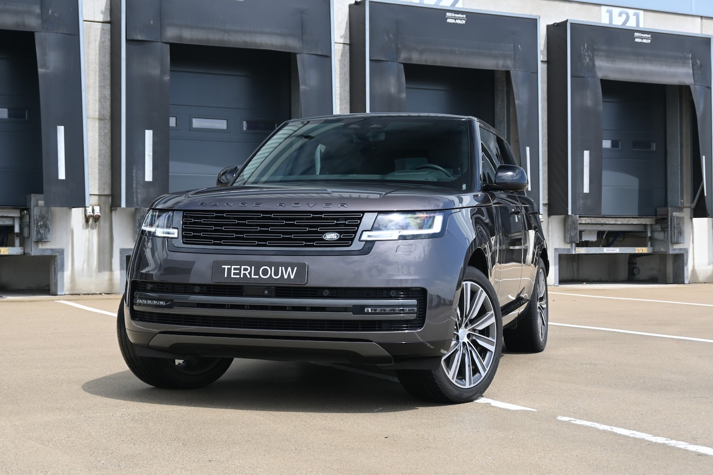 Land Rover Range Rover - 3.0 P550e Autobiography PHEV - AutoWereld.nl