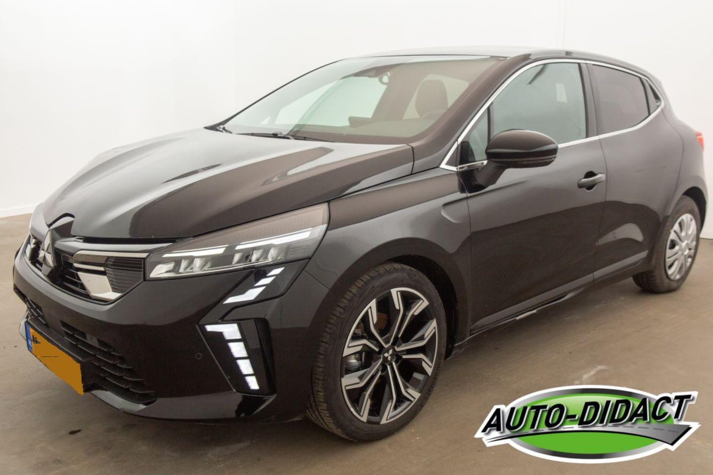 Mitsubishi Colt - 1.0T 5621 km NAP Camera Navi Clima MT First Edition - AutoWereld.nl