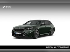 BMW 5-serie Touring - M5 Individual lak Malachite Green II | M Driver's Pack | Carbon | Panoramadak | Trekhaak