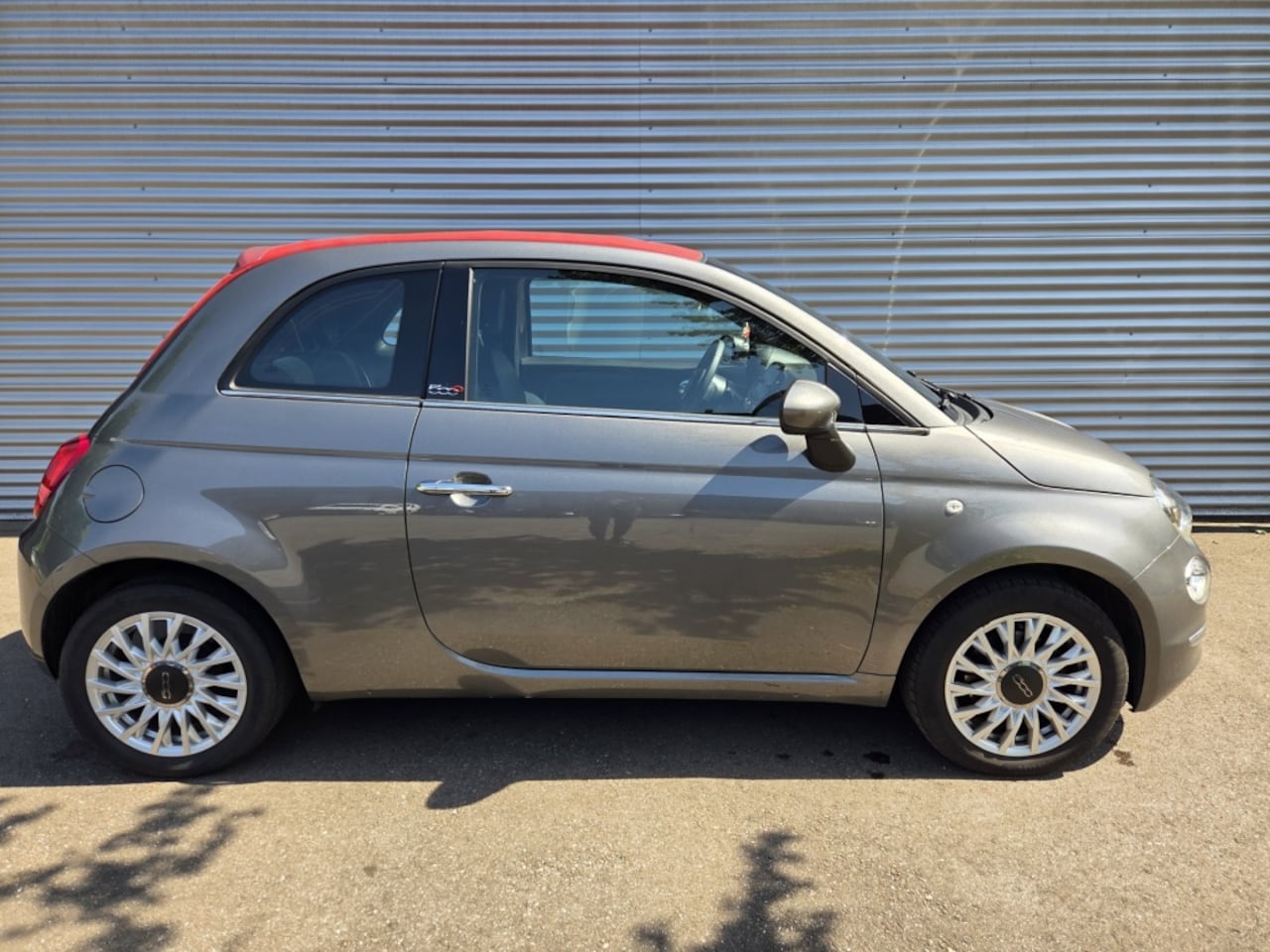 Fiat 500 C - 1.0 Hybr. Rockstar Cabrio/ Leer - AutoWereld.nl