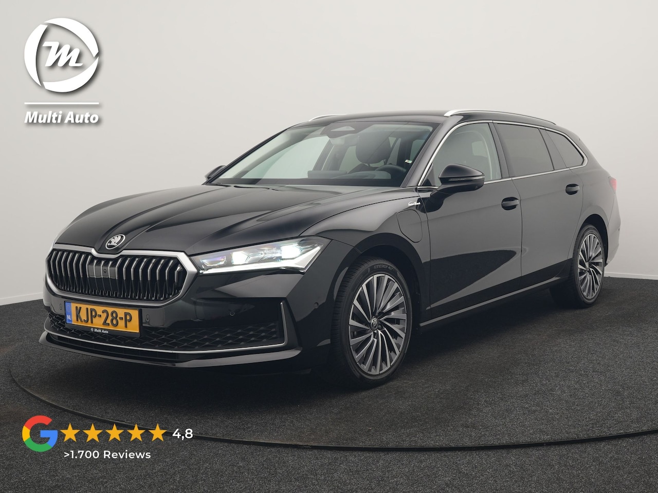 Skoda Superb Combi - 1.5 TSI Laurin & Klement PHEV 204pk Dealer O.H. | Trekhaak Af Fabriek | Head Up | Adaptive - AutoWereld.nl