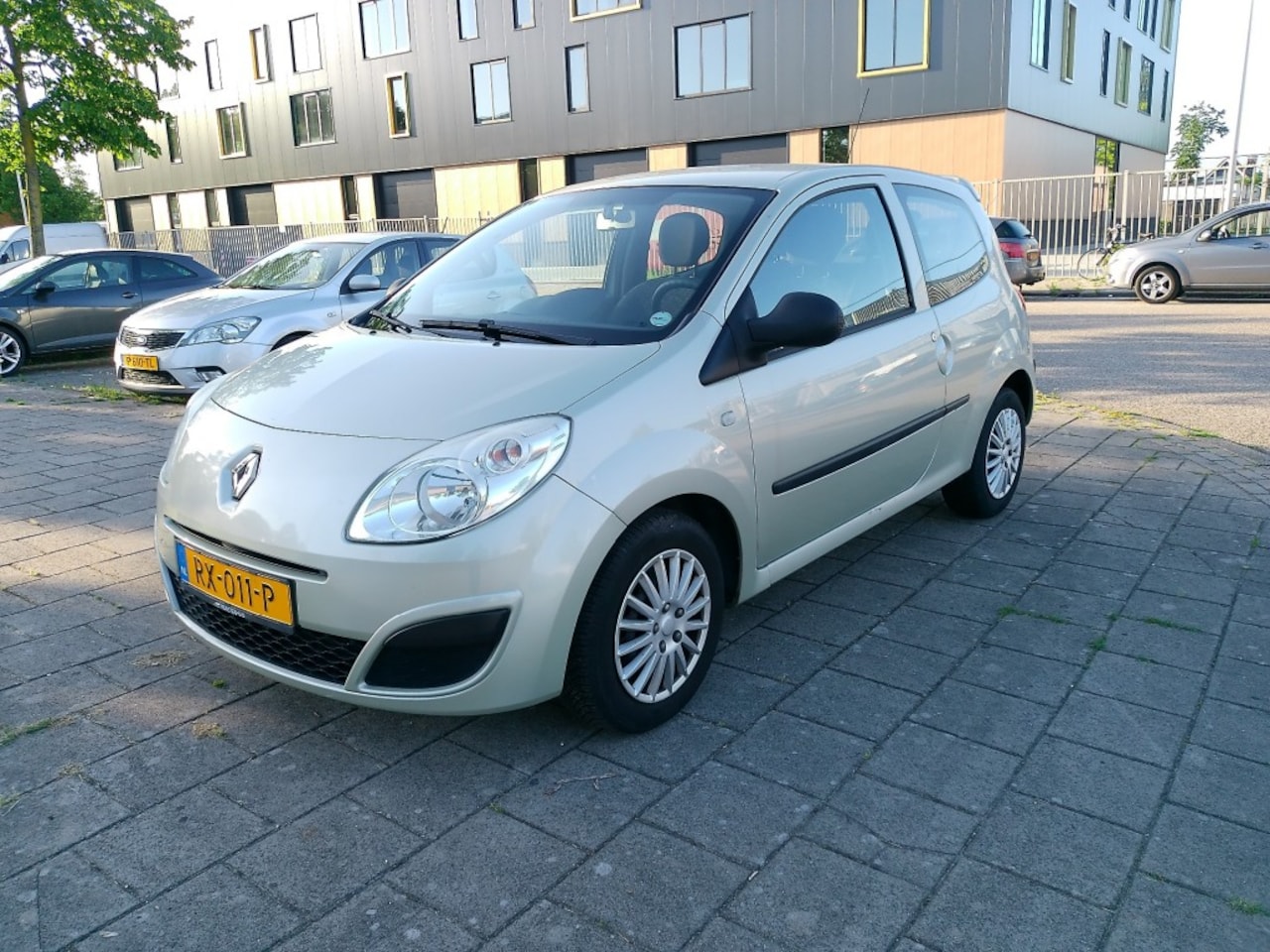 Renault Twingo - 1.2 Acces 1.2 ACCES - AutoWereld.nl