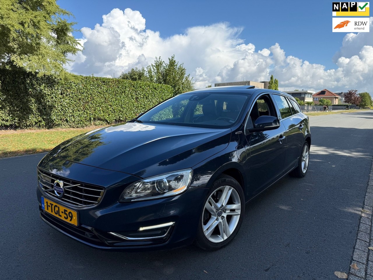 Volvo V60 - 2.4 D6 AWD Plug-In Hybrid Summum FULL OPTIONS - AutoWereld.nl