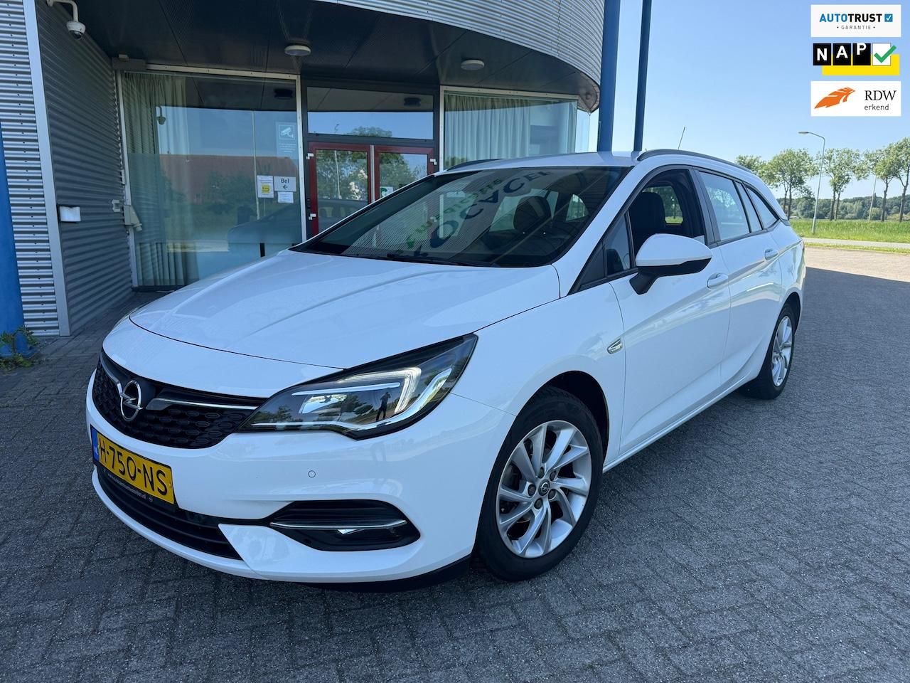 Opel Astra Sports Tourer - 1.2 Edition CLIMA/NAP/APK 3-2028 - AutoWereld.nl