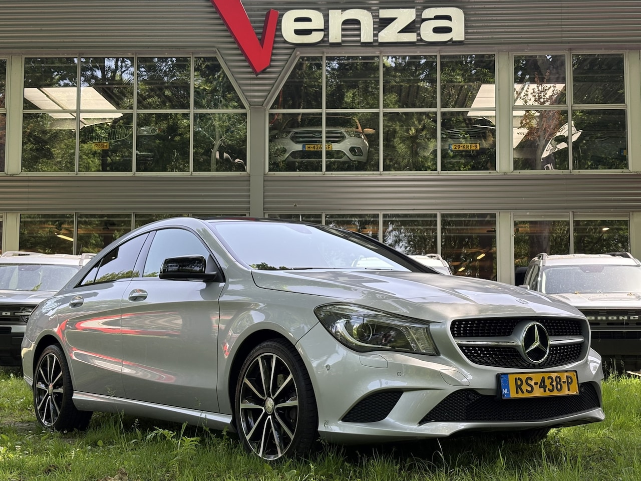 Mercedes-Benz CLA-Klasse - 200 PANO / NAVI / CAMERA - AutoWereld.nl