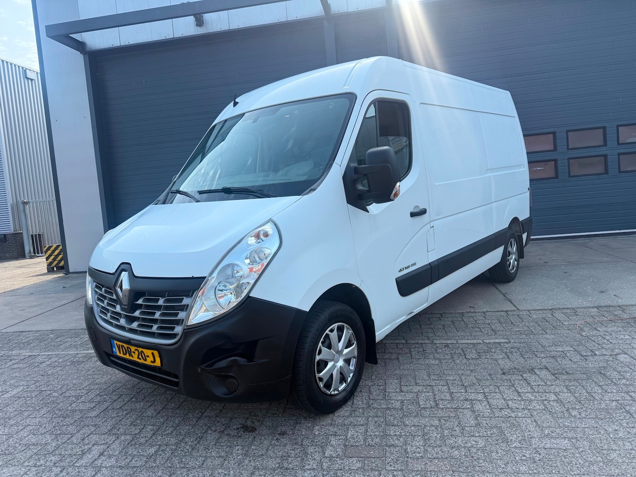 Renault Master - T35 2.3 dCi L2H2 T35 2.3 dCi L2H2 - AutoWereld.nl