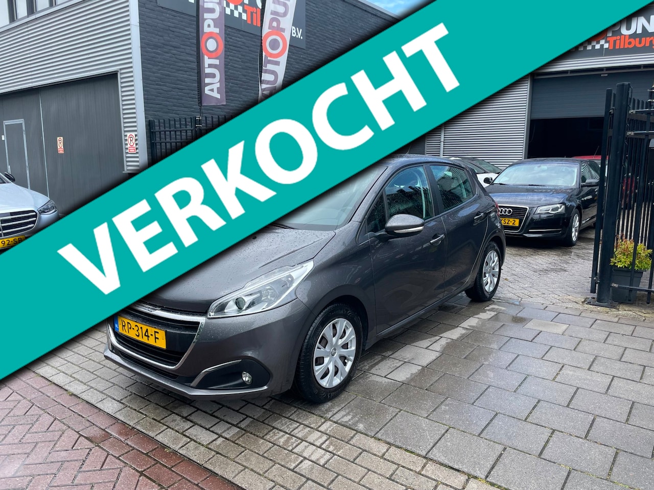 Peugeot 208 - 1.2 PureTech Blue Lion 2e Eig! Airco Navi PDC NAP APK - AutoWereld.nl