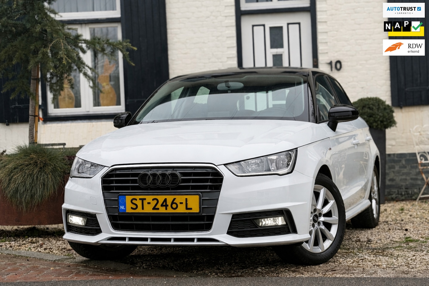 Audi A1 Sportback - 1.0 TFSI Adrenalin|Navi|Bluetooth|5DRS|Cruise|LMV|Nette auto! - AutoWereld.nl