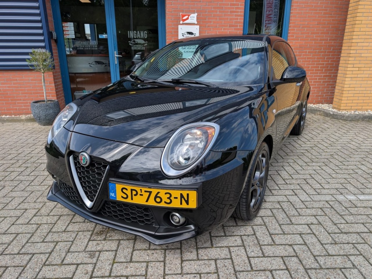 Alfa Romeo MiTo - 0.9 T. AIR ECO SUPER,PDC,Cruise,Stoelverw,Navi,Dealerond. - AutoWereld.nl
