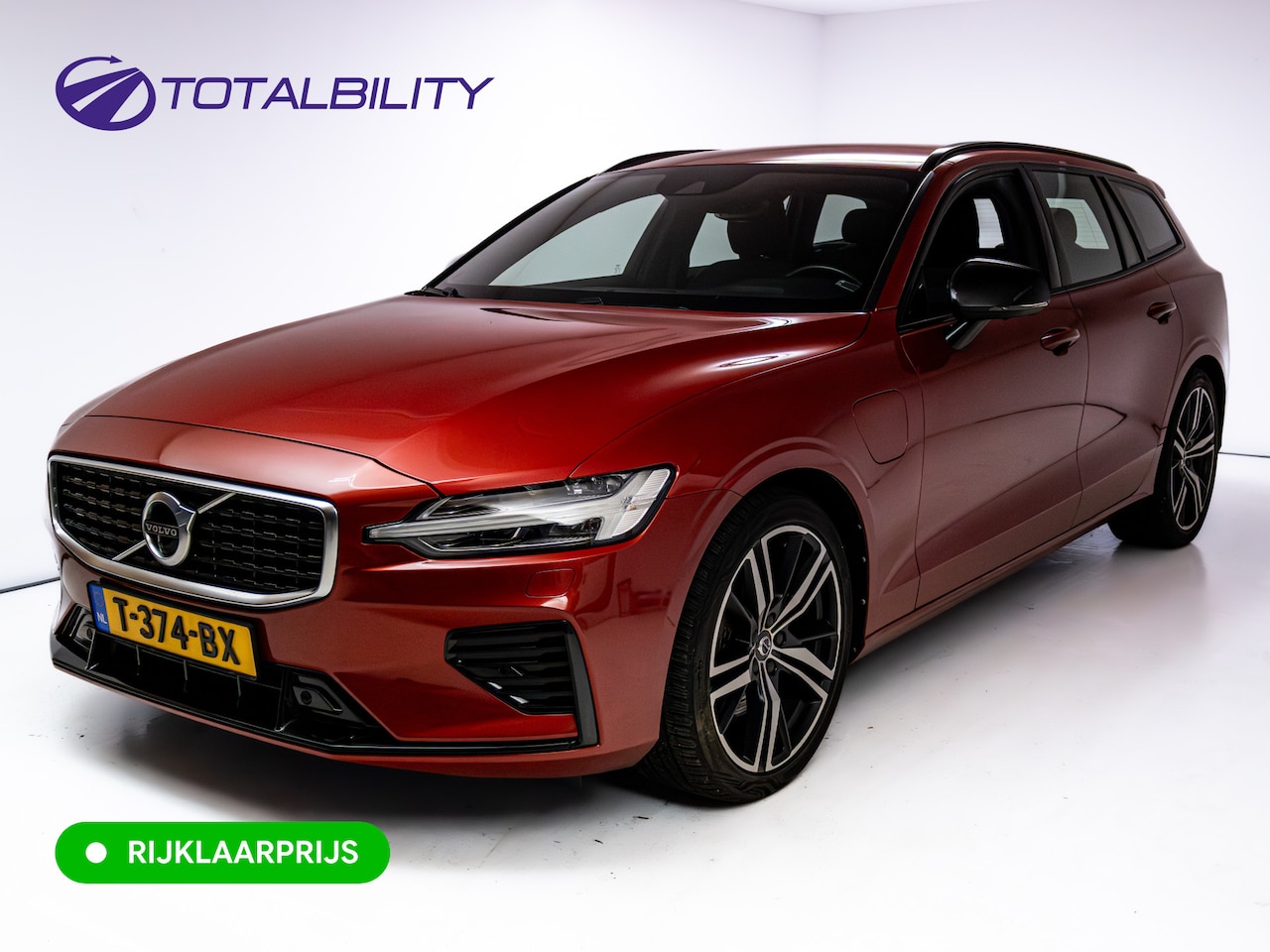 Volvo V60 - 2.0 T8 Twin Engine AWD R-Design | Stoel-, Stuur- & Achterbank verw. | Elec. trekhaak | 360 - AutoWereld.nl