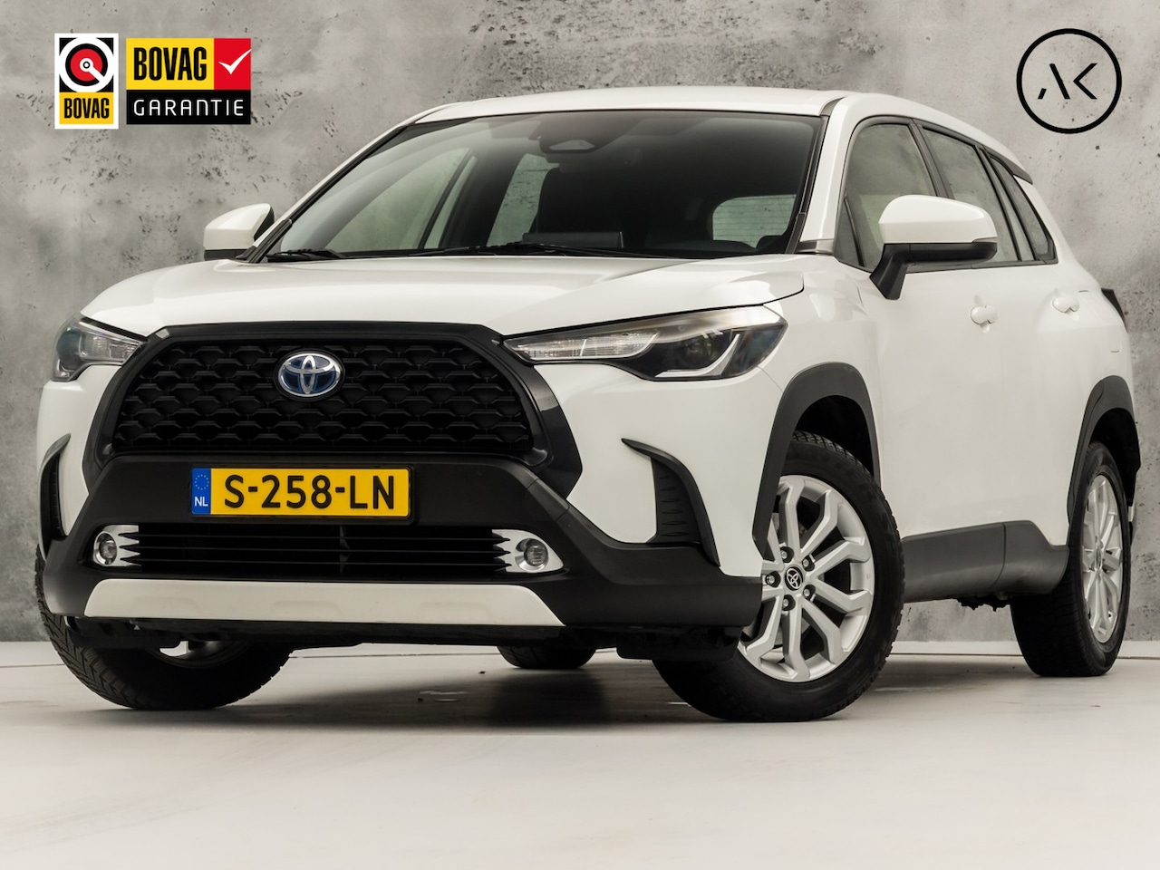 Toyota Corolla Cross - 2.0 High Power Hybrid Sport 197Pk Automaat (VIRTUAL COCKPIT, APPLE CARPLAY, CAMERA, LEDER, - AutoWereld.nl