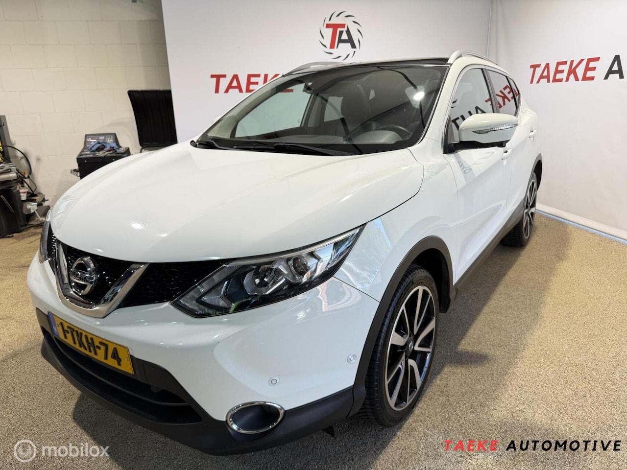 Nissan Qashqai - 1.2 Premier Edition Clima/Cruise/Came/Nap - AutoWereld.nl
