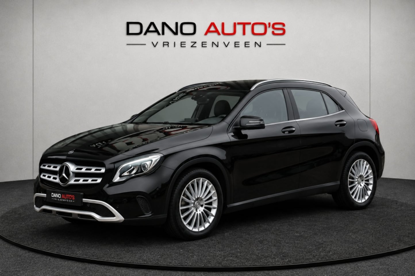 Mercedes-Benz GLA-Klasse - 180 Business Solution LED/Navi/Trekhaak - AutoWereld.nl