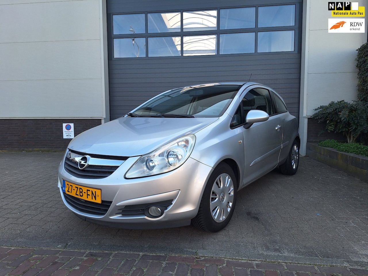 Opel Corsa - | 1.2-16V Enjoy | Airco | - AutoWereld.nl