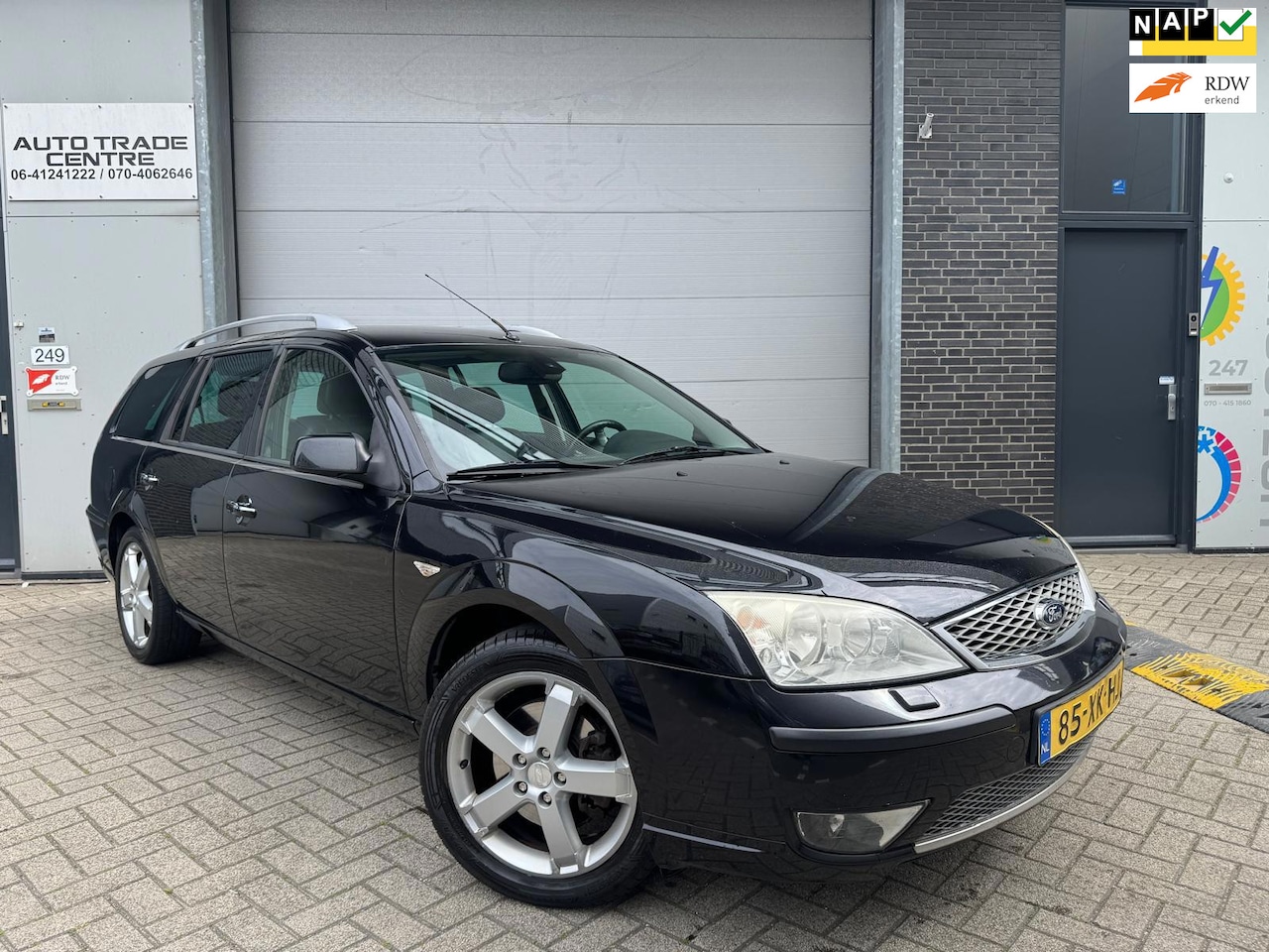 Ford Mondeo Wagon - 1.8-16V Platinum [Leder | StoelVW | Volledig OH | Trekhaak | Cruise | PDC] - AutoWereld.nl