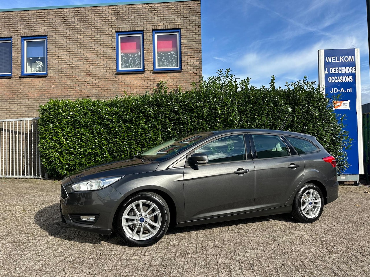 Ford Focus Wagon - 1.0 EcoBoost Titanium Climate C, Cruise C, Lmv, Pdc!!!! - AutoWereld.nl