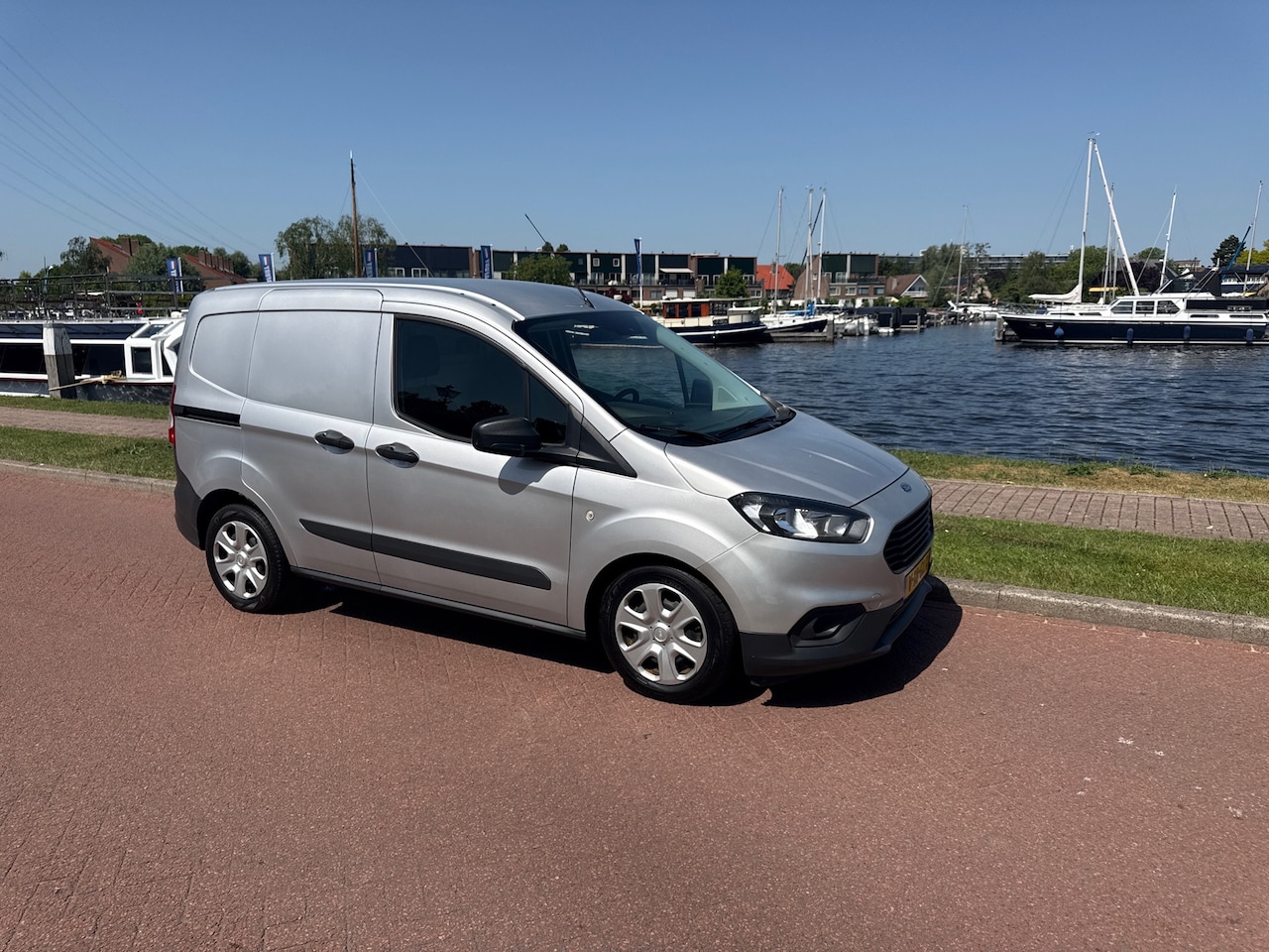 Ford Transit Courier - 1.5 TDCI Trend Duratorq S&S - AutoWereld.nl