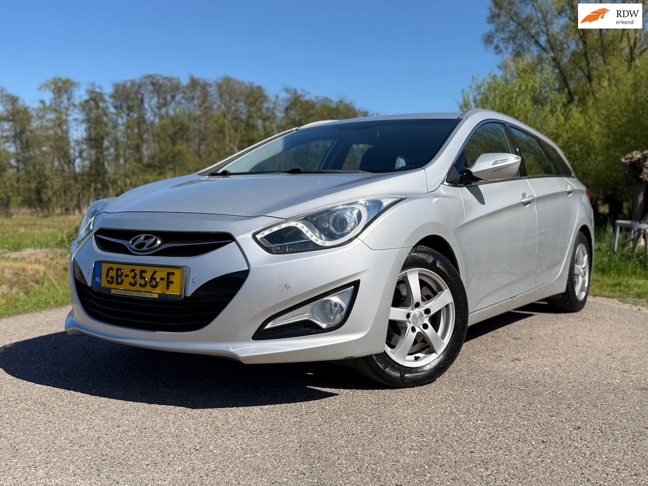 Hyundai i40 Wagon - 1.6 GDI Blue i-Drive / Navigatie / Airco / Stoelverwarming / LM Velgen / - AutoWereld.nl