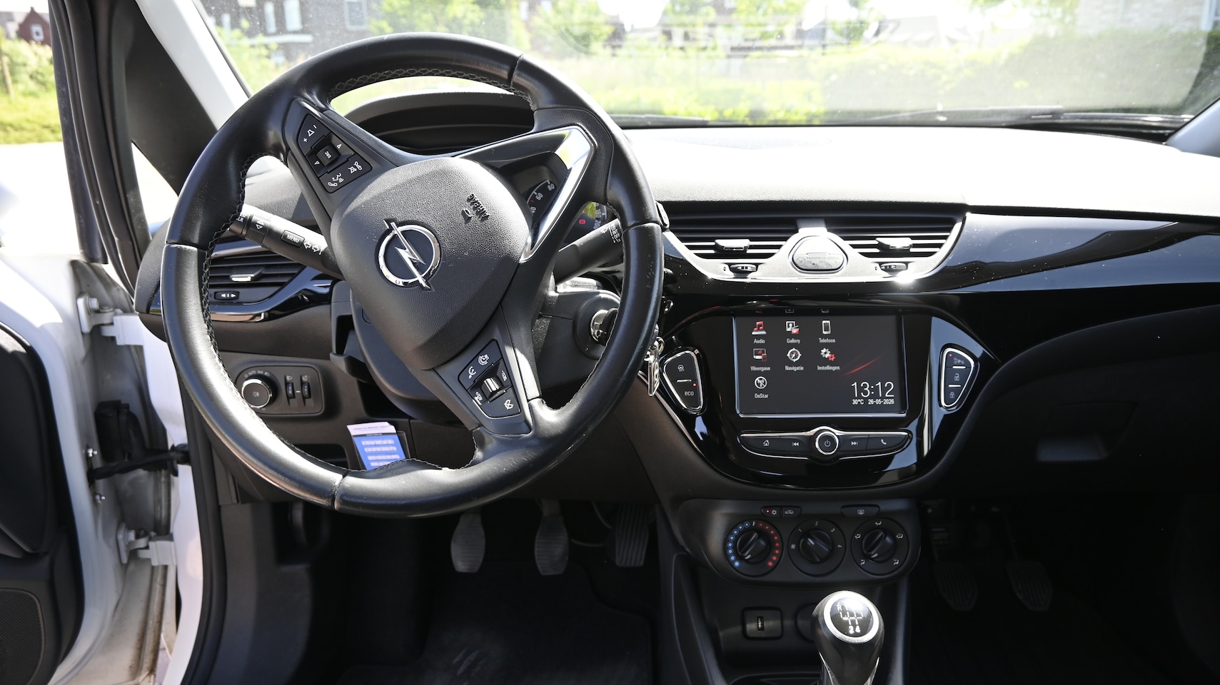 Opel Corsa - 1.3 CDTI Online Edition Nette Opel Corsa Online Edition diesel van dezelfde gebruiker afkomstig. Dealer onderhoude - AutoWereld.nl