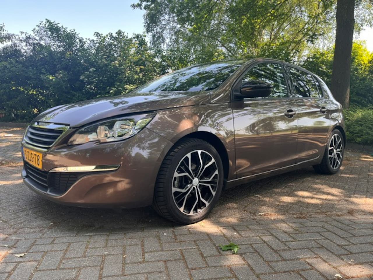 Peugeot 308 - 1.2 VTi Airco cruis navi PDC elk ramen - AutoWereld.nl
