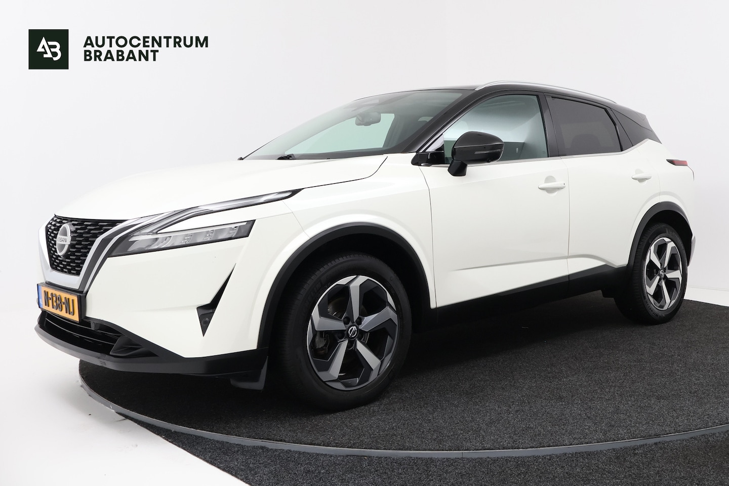 Nissan Qashqai - 1.3 MHEV Xtronic Tekna Plus (VIRTUAL, TREKHAAK, 360 CAMERA, CLIMA, CARPLAY, PANORAMADAK, 1 - AutoWereld.nl
