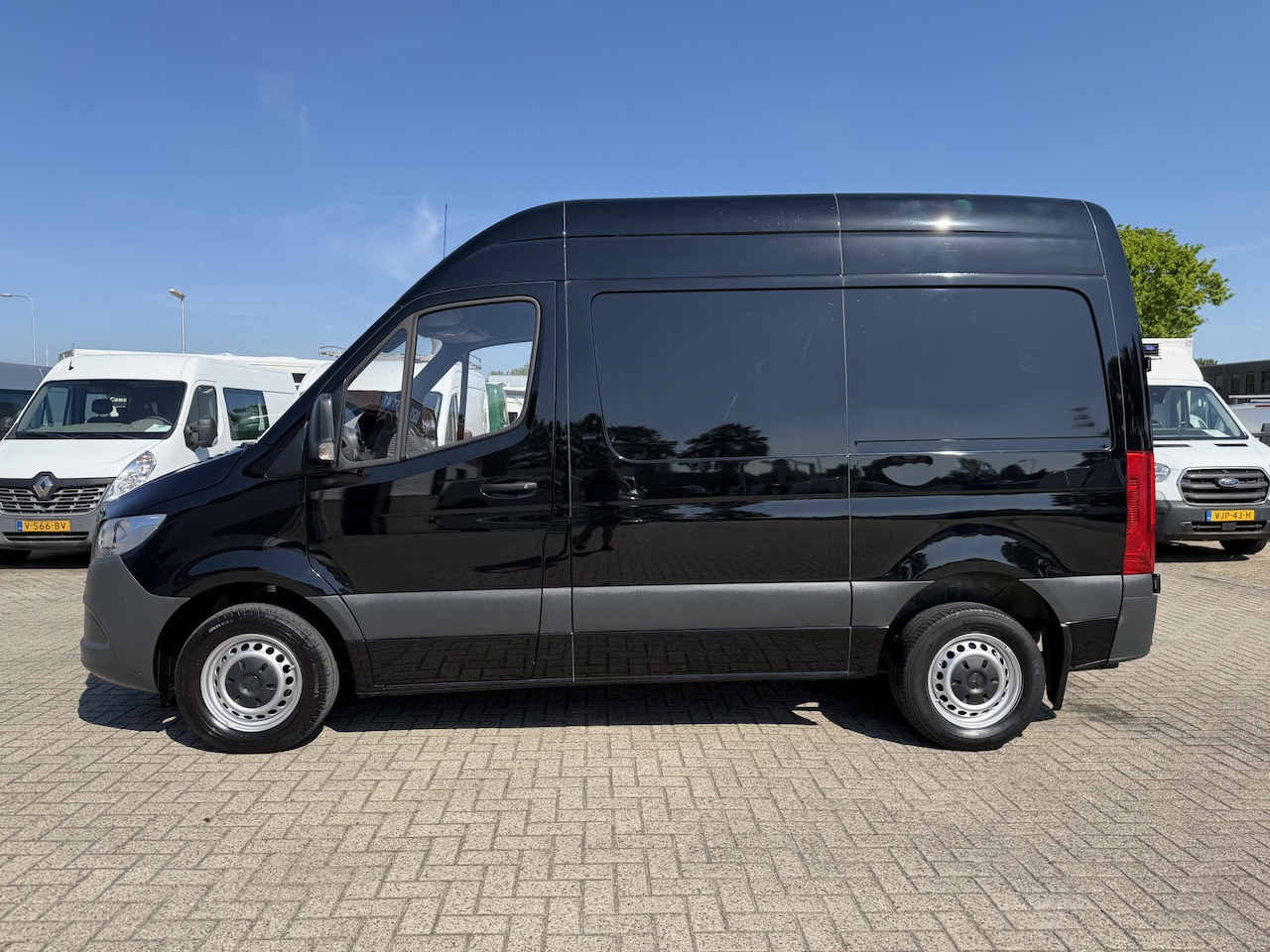 Mercedes-Benz Sprinter - 314 2.2 CDI autmaat L1H2 zwart / euro 6 / bpm vij / vaste prijs rijklaar € 23.950 ex btw / - AutoWereld.nl