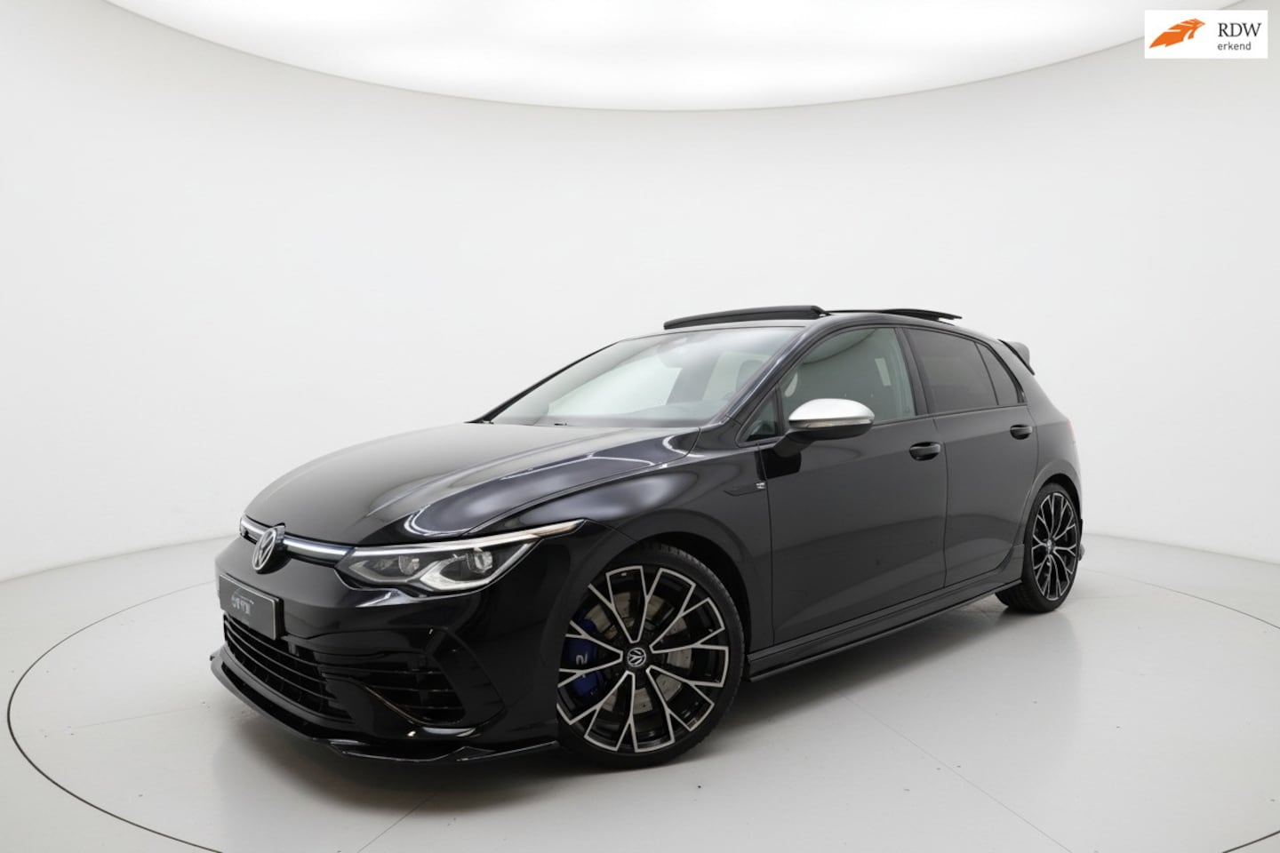 Volkswagen Golf - 8 2.0 TSI R 4Motion PANO VIRTUAL IQ H&K CAM - AutoWereld.nl