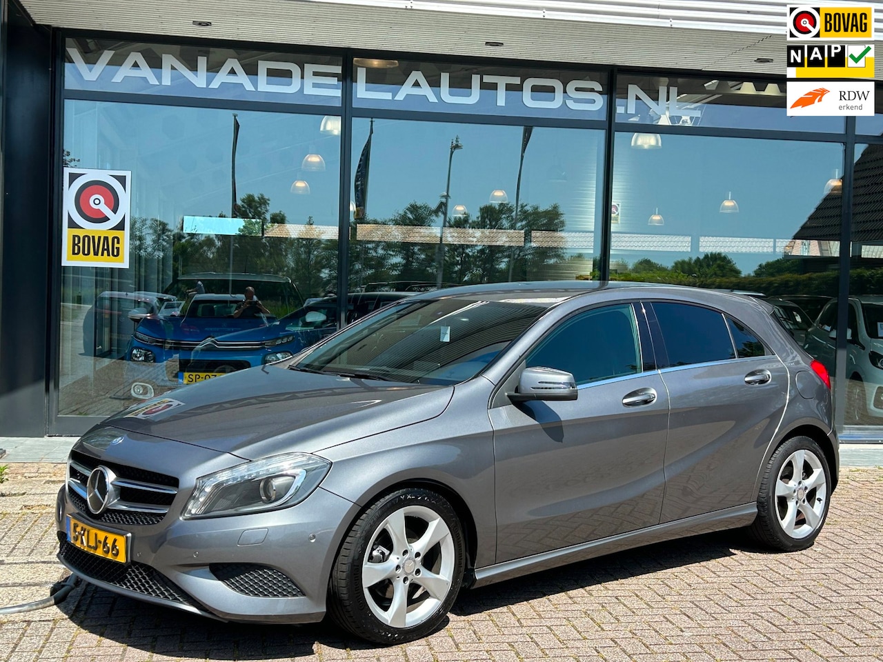 Mercedes-Benz A-klasse - 180 Navi Airco Cruise Xenon NL-Auto NAP Dealeronderhouden! - AutoWereld.nl