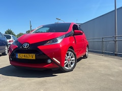 Toyota Aygo - 1.0 VVT-i x-clusiv Parkeercamera! | Dealeronderhouden | lm velgen