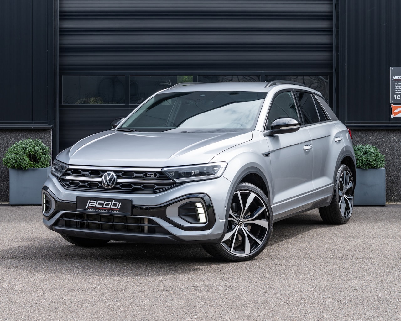 Volkswagen T-Roc - 1.5 TSI | 3X R-Line | IQ Lights | Virtual | Harman Kardon | Elektr Achterklep | Lane Assis - AutoWereld.nl