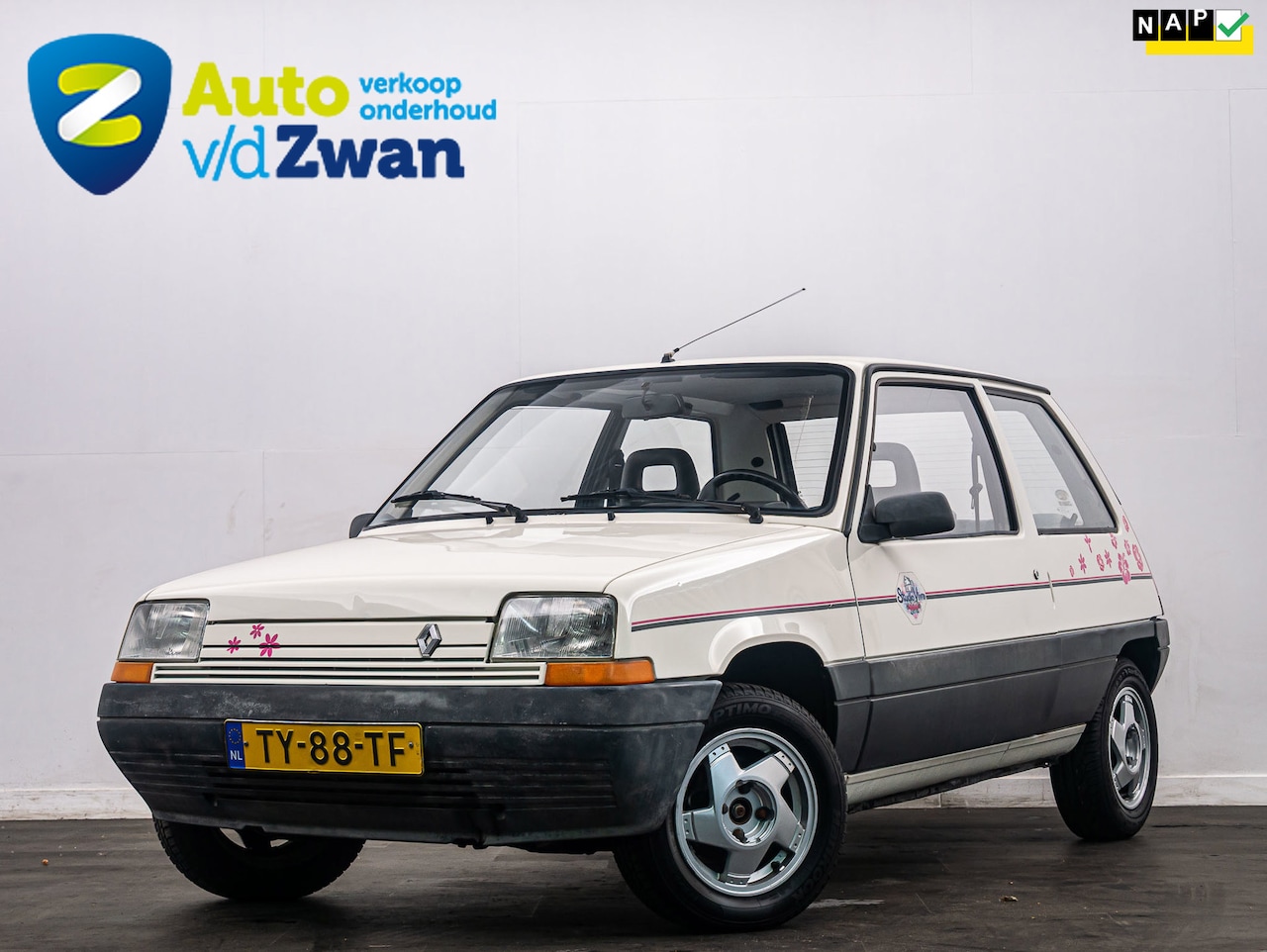 Renault 5 - 1.1 Campus Radio/13" - AutoWereld.nl