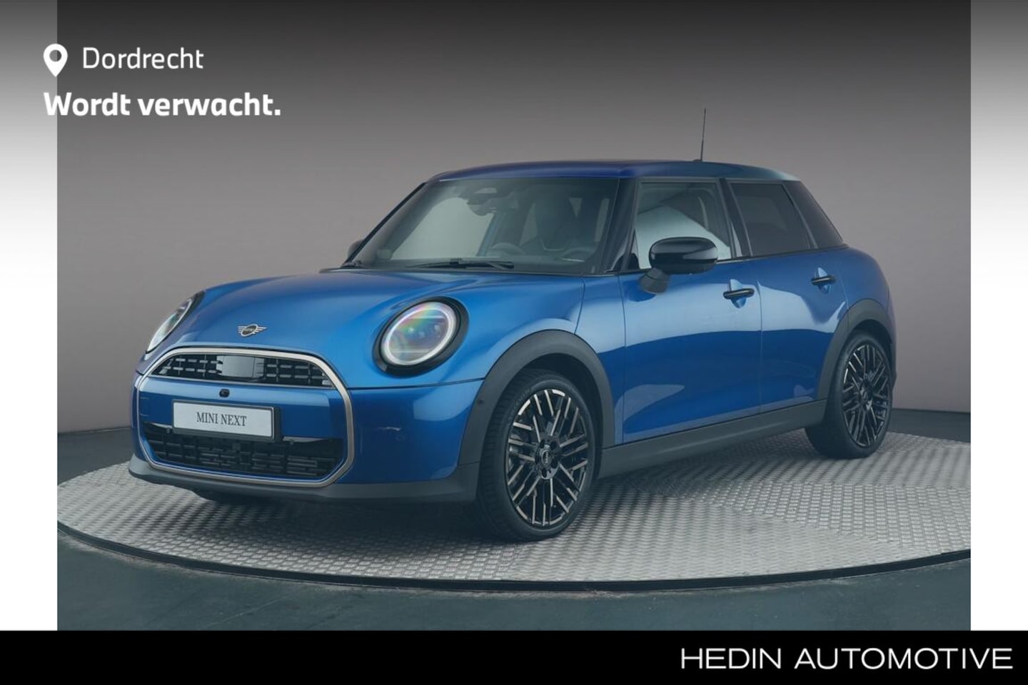 MINI Cooper - 5-deurs 1.5 C Favoured Pakket L | 360 graden camera | Stoelverwarming | Sportstoelen | SEA - AutoWereld.nl