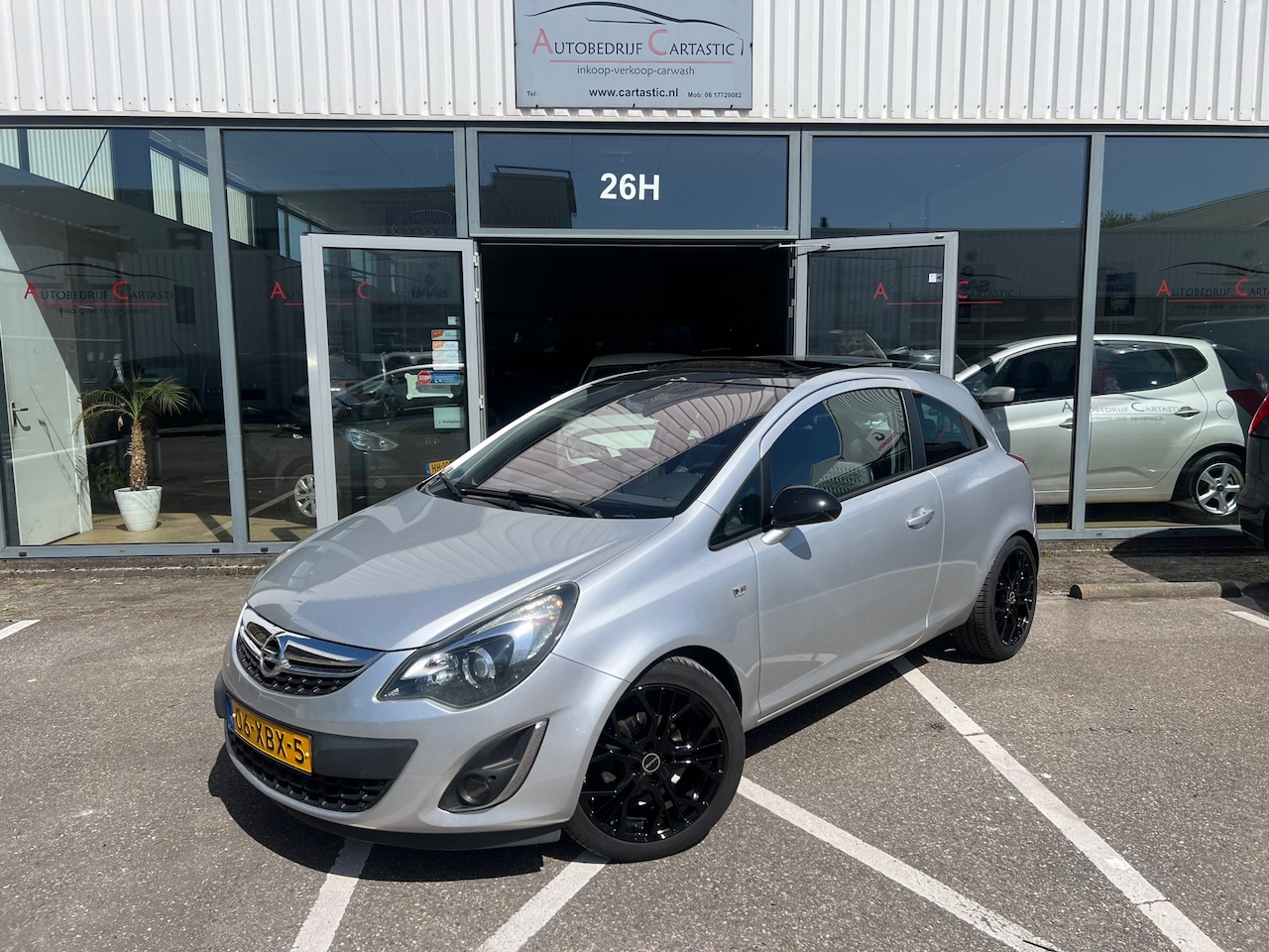 Opel Corsa - 1.2-16V Cosmo CLIMA | SCHUIFDAK | CARPLAY | CRUISE CONTROL | PDC | DEALER ONDERHOUDEN | NA - AutoWereld.nl