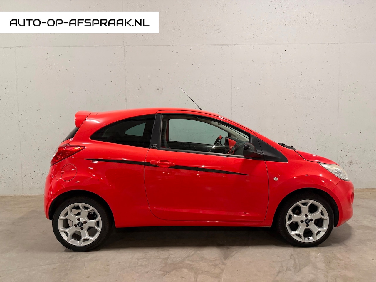 Ford Ka - 1.2 Metal start/stop INDIVIDUAL Carbon Airco APK NAP - AutoWereld.nl