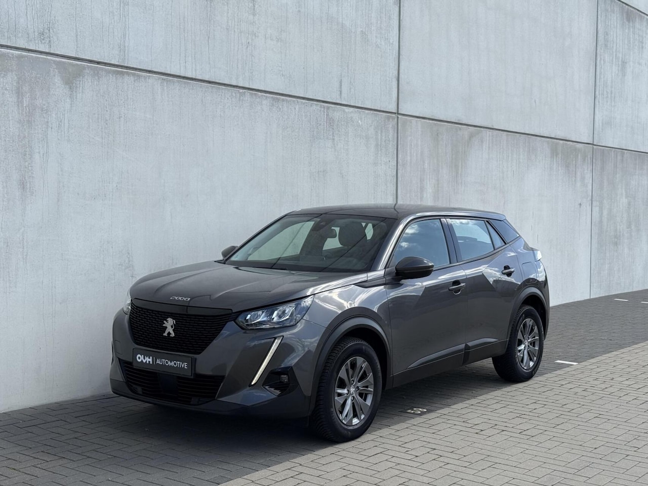 Peugeot 2008 - 1.2 Allure | automaat | camera | clima | cruise - AutoWereld.nl