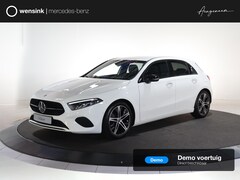 Mercedes-Benz A-klasse - 180 Star Edition Luxury Line | Trekhaak | Dodehoekassistent | 18" lichtmetalen velgen
