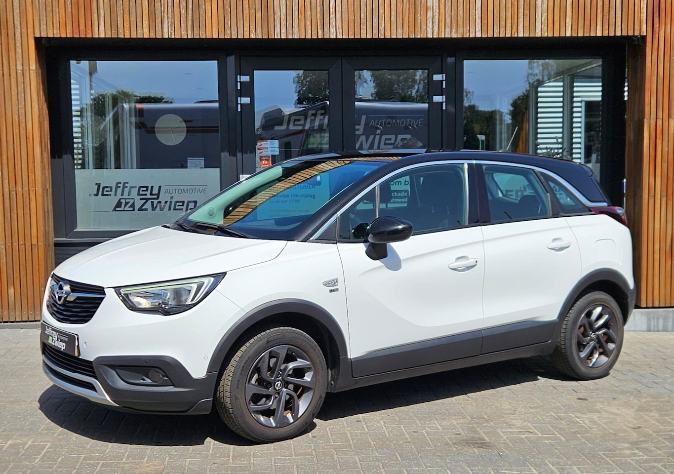 Opel Crossland X - 1.2 Turbo Innovation navi. lichtmetaal. - AutoWereld.nl