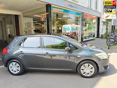 Toyota Auris - 1.6-16V Sol