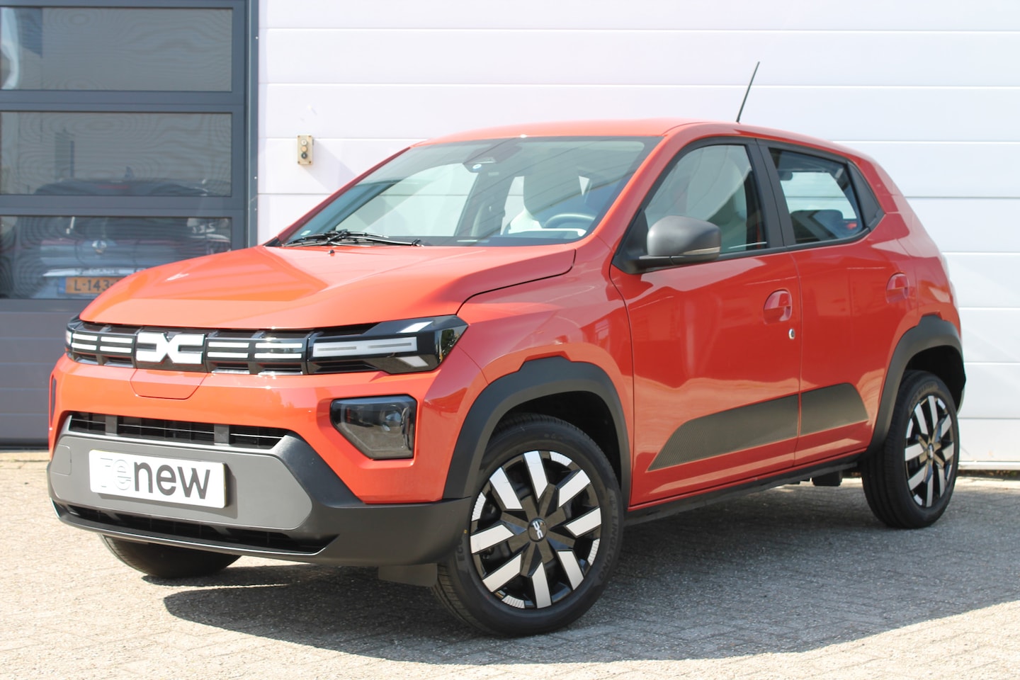 Dacia Spring - Expression 65 26.8 kWh | Snellader 30 kW | parkeersensoren achter | - AutoWereld.nl