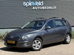 Hyundai i30 CW - 1.6i Dynamic - 127pk - Climate - Pdc