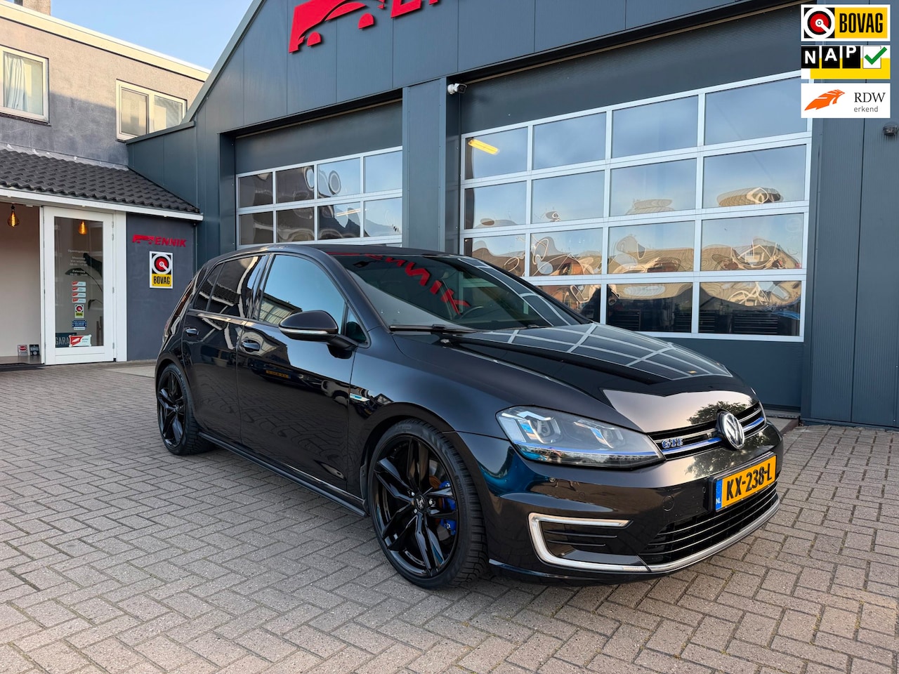 Volkswagen Golf - 1.4 TSI GTE Connected Series / 285 PK / Liefhebbers auto / Trekhaak . - AutoWereld.nl