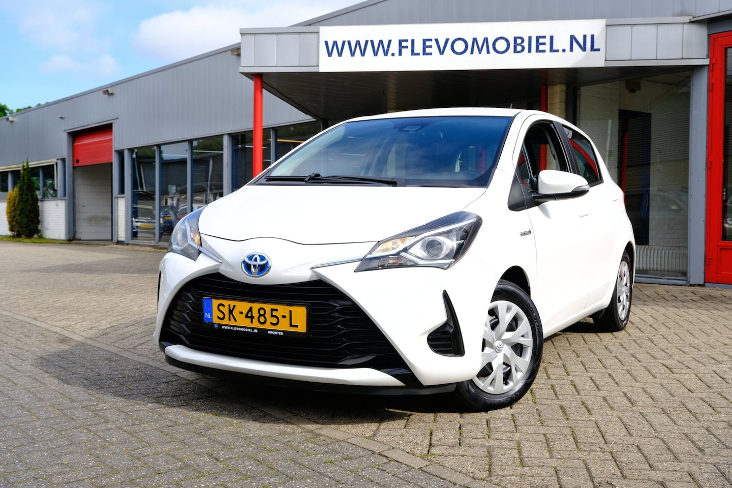 Toyota Yaris - 1.5 Hybrid Aspiration 5-drs Aut. Navi|Cam|Trekhaak - AutoWereld.nl