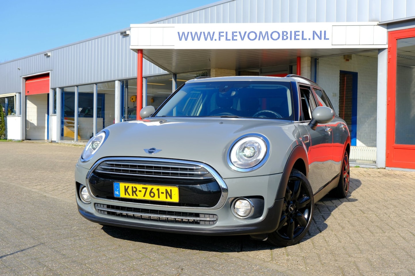 MINI Clubman - 1.5 Cooper Business Aut. Navi|LED|LMV|Cruise - AutoWereld.nl
