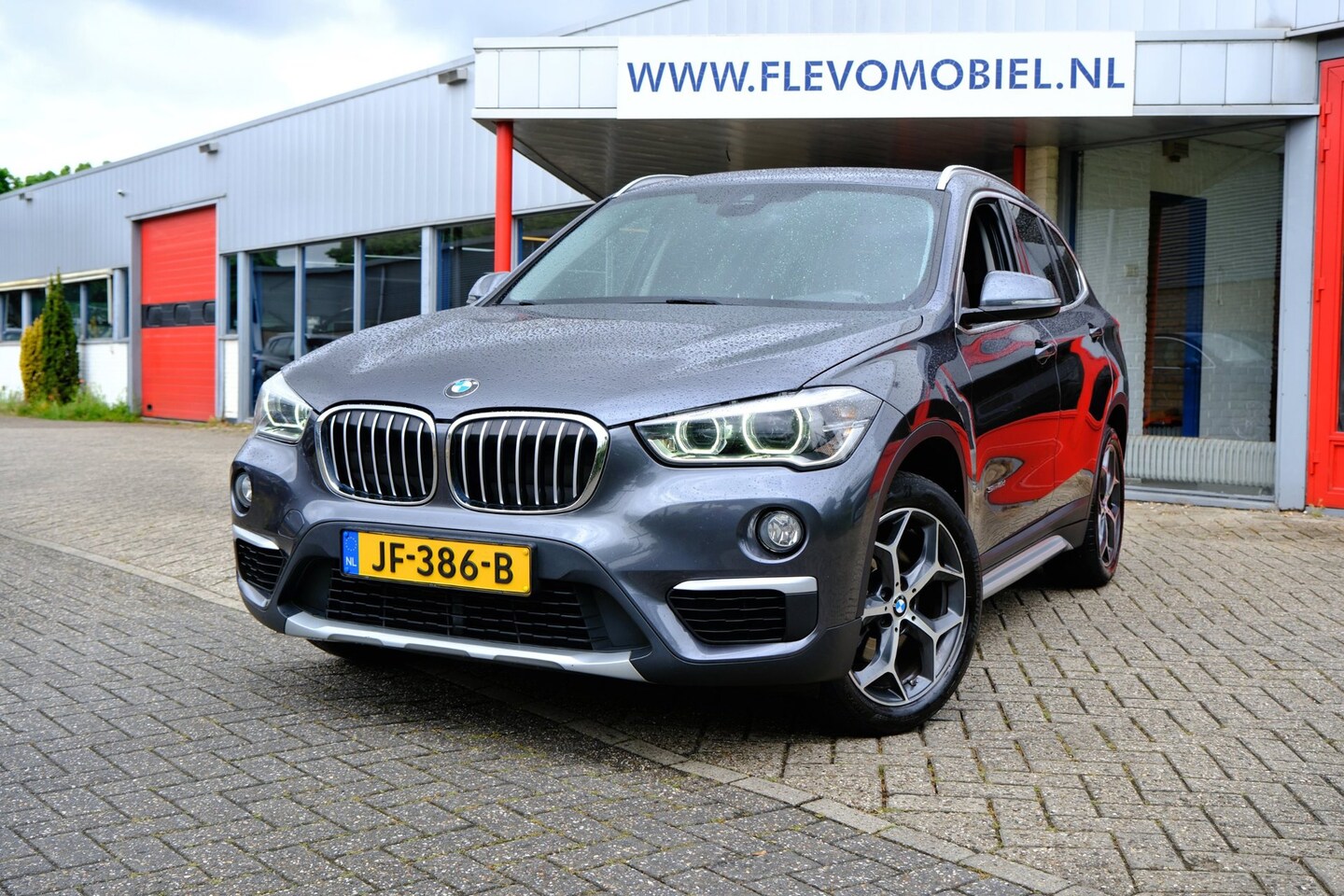 BMW X1 - SDrive16d Corporate Lease xLine Leder|Navi|Clima|LMV - AutoWereld.nl