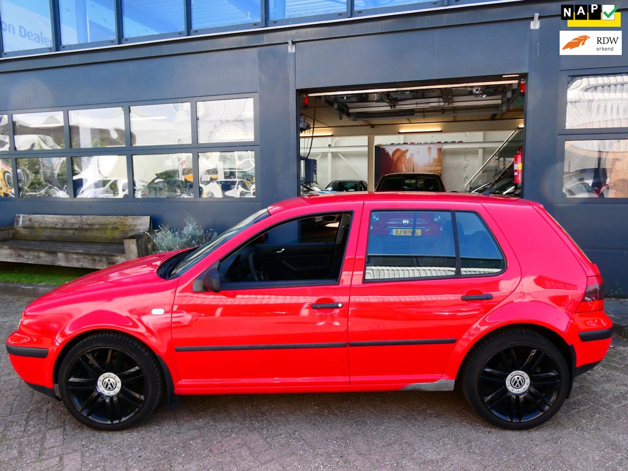 Volkswagen Golf - 1.4-16V 5-deurs Airco INRUILKOOPJE ZO MEE APK NOV 2026 - AutoWereld.nl