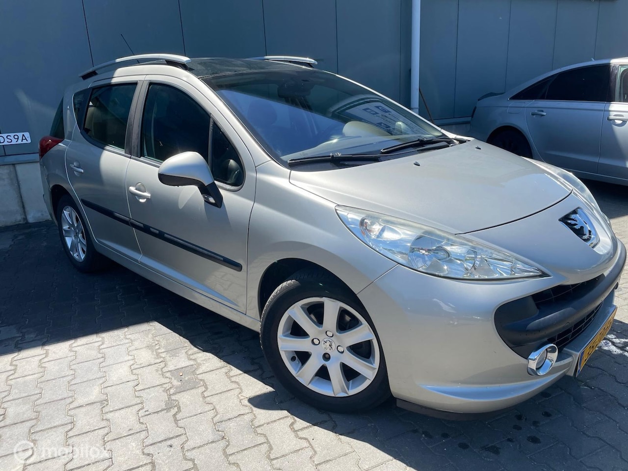 Peugeot 207 SW - 1.6 VTi XS 1.6 VTi XS - AutoWereld.nl